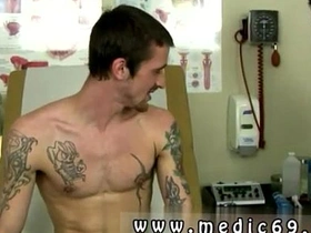 亚裔美国男同性恋色情明星全片 他感觉自己的男根 hot feet gay porn